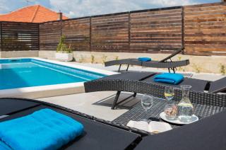 Villa Salt - 10 people, heated pool, Trogir, near beach & Split airport - Trogir - 8