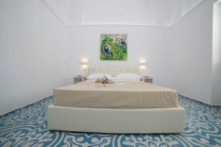 White Aurora rooms - 9