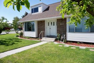 Large Room Near UVU & BYU - Orem - 9
