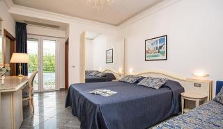 Hotel Wivien - Cesenatico - 2