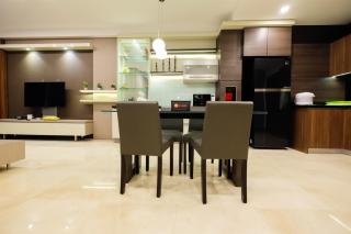 Modern Elegant Design 2BR L'Avenue Apartment By Travelio - Jakarta - 3