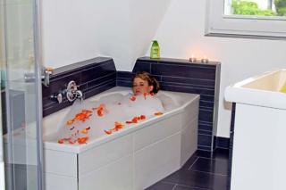 Ferienhaus Rubin mit Sauna und Kamin, Reetdachhaus am Walde - Trassenheide - 4