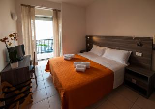 Hotel Madison - Gabicce Mare - 8