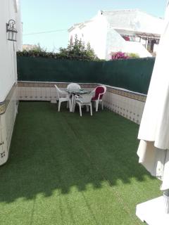 Mi casita en Torrevieja con piscina comunitaria y barbacoa privada - 4