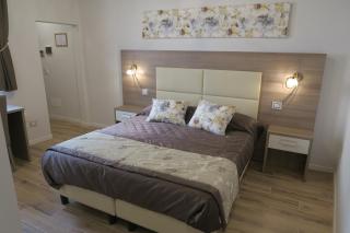 Elisa Guest House - 4