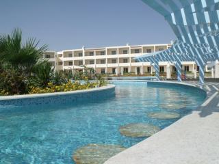 Royal Brayka Beach Resort - Abu Dabbab - 5