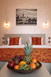 Euro Garni Hotel - 1