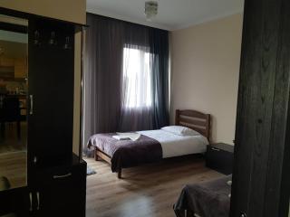 Upstairs Hotel Tbilisi - Tbilisi - 3