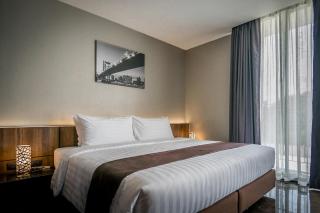 Onix Hotel Bangkok - 1