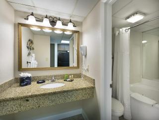 Sea Crest Oceanfront Resort - Myrtle Beach - 3