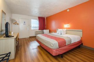 Motel 6-Commerce, GA - 8