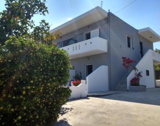 Romantic Apartment - Adelianos Kampos - 4