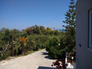 Romantic Apartment - Adelianos Kampos - 5