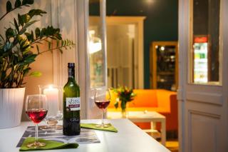 Blooms Boutique Hostel by Friendly Apartments - Poznan - 1