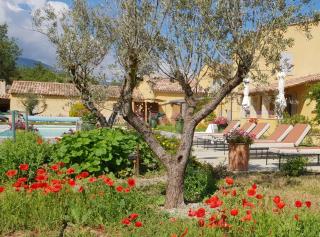 La Grande Bouisse gites avec piscine dans le Luberon, Provence - Céreste - 0