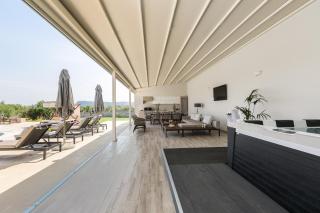 Aelia Residence, Wellness & Leisure with Heated Pool, By ThinkVilla - Skaleta - 2