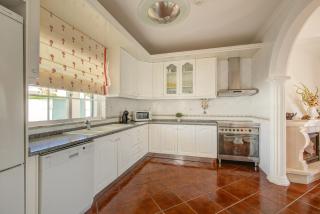 Altura Prime - 5 Suites, Private Pool and Parking, Walk to Beach - Altura - 2
