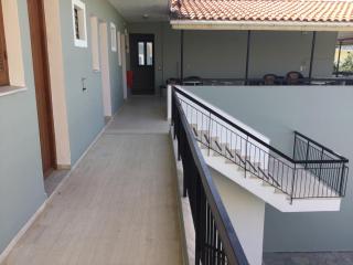 Thomas Apartments - 4