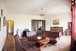 Family Hotel - 4