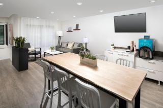 WoodSpring Suites Seattle Redmond - 9