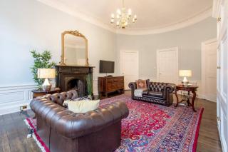 JOIVY Converted Flat in Historic Building in New Town - 7