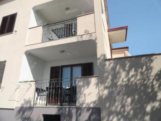 Tona - 2
