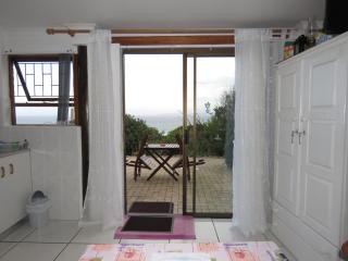At Whale-Phin Guest House - Reebok - 5