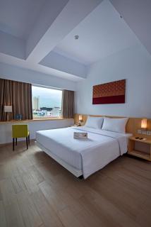Whiz Prime Hotel Sudirman Pekanbaru - Pekanbaru - 9