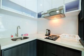 Best Price 1BR Brooklyn Apartment near IKEA Alam Sutera by Travelio - 3