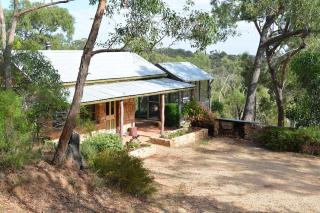 Trestrail Cottage Accommodation - Clare - 0