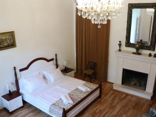 Liberty Apartment And Rooms - Tbilisi - 0
