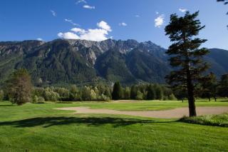 Pemberton Valley 1 bedroom suite featuring incredible views of Mount Currie with king size bed cable TV complimentary parking walk to Village - 3