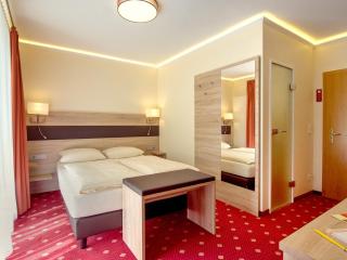 Hotel Kriemhild am Hirschgarten - Munich - 5