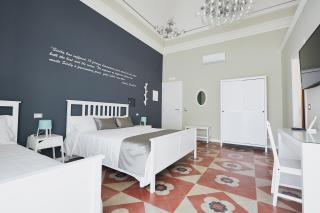 Corte dei medici - Palace - Catania - 1