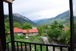 Maia's Guesthouse - Chvabiani - 1