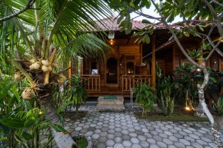 Putra 7 Cottage - Nusa Lembongan - 4