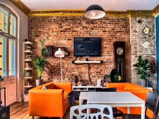 Blooms Boutique Hostel by Friendly Apartments - Poznan - 2
