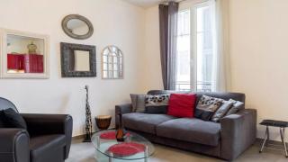 Stylish White and Red Apartments - Juan-les-Pins - 6