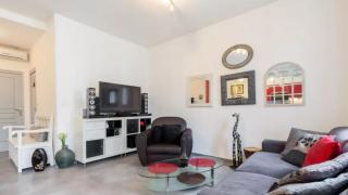 Stylish White and Red Apartments - Juan-les-Pins - 4