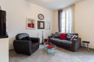 Stylish White and Red Apartments - Juan-les-Pins - 9