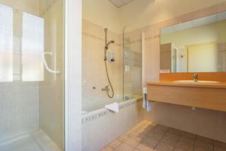 Logis Hotel Restaurant Remotel - 4