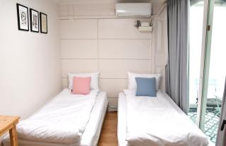 The Blossom Yeonnam Guesthouse - 2