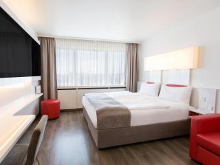 DORMERO Hotel Stuttgart - 4