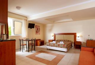 Avantis Suites Hotel - Eretria - 8