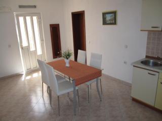 Apartments Nives - Supetar - 6