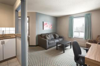 Travelodge by Wyndham Edmonton Airport - Leduc - 4