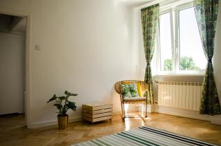 Slow Life Apartment next to Metro Station - Varsóvia - 3