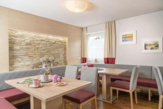 Landhotel Hubengut Bed and Breakfast - Radstadt - 3