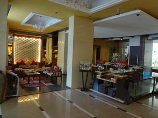 Grand Residency Hotel & Serviced Apartments - Mumbai - 9