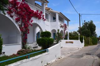 Kalimera Studios and Apartments - 8